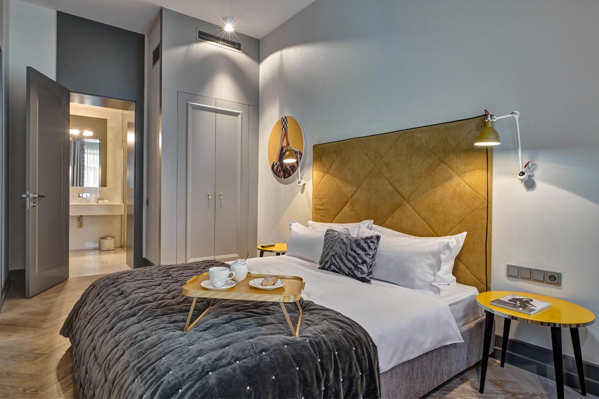 Luxury Suite