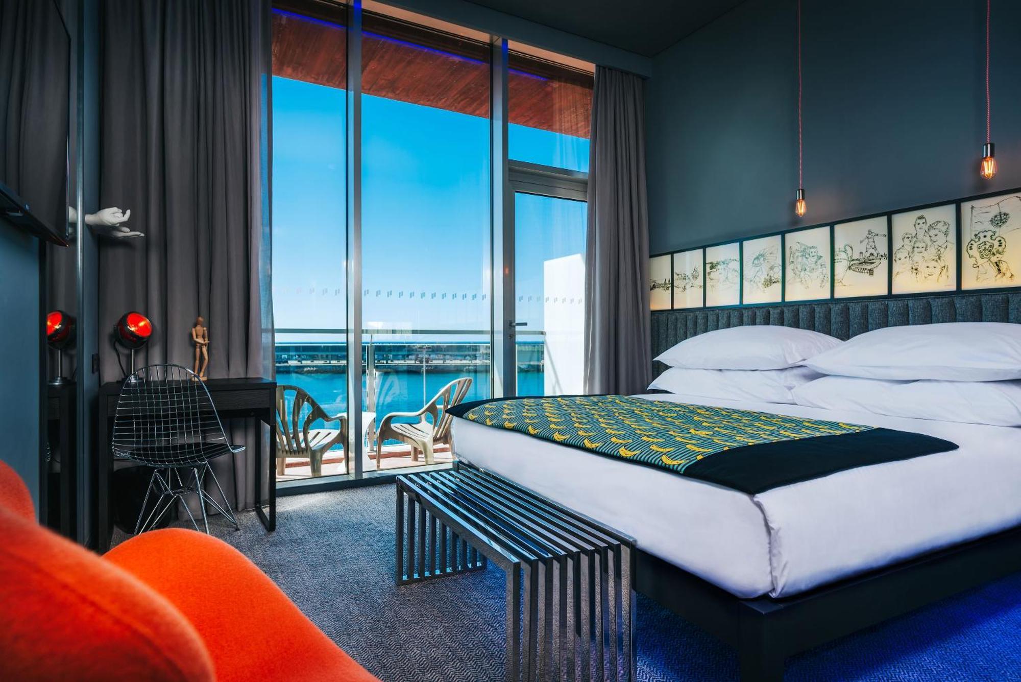 CR Superior Double Room