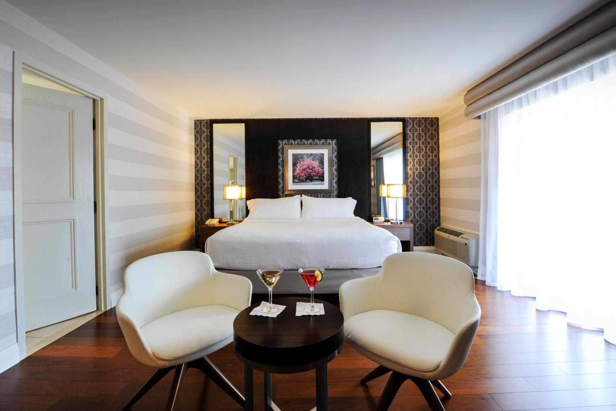 King Room Jetted Tub