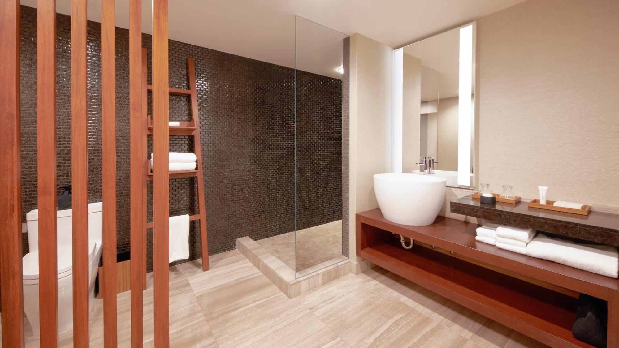NOBU Strip View Room King Non-Smoking