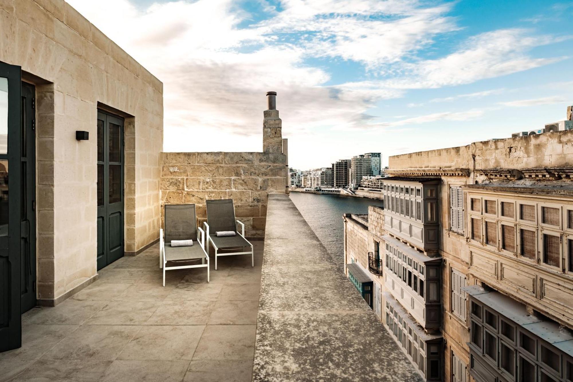 Penthouse Suite