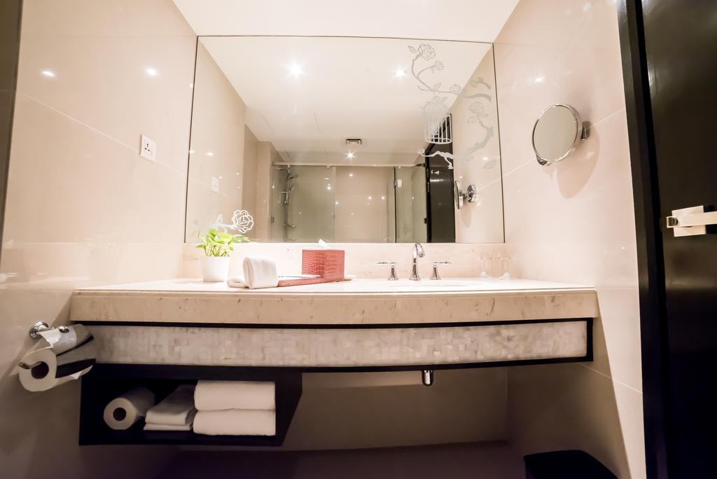 Dorsett Suite