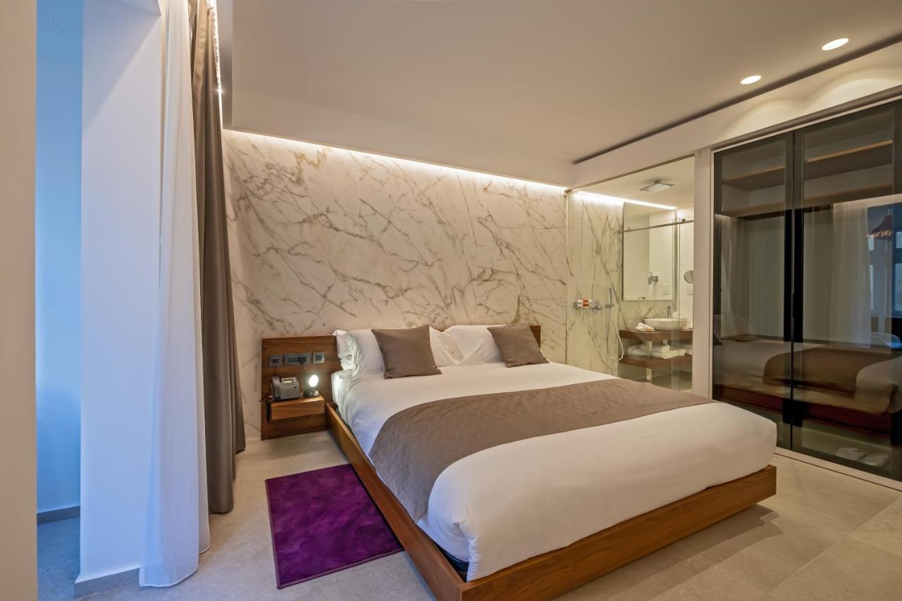 Deluxe Room Maltese Balcony Street View