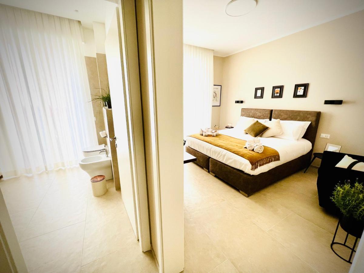 Deluxe Double or Twin Room Balcony,1469226017:JPEG