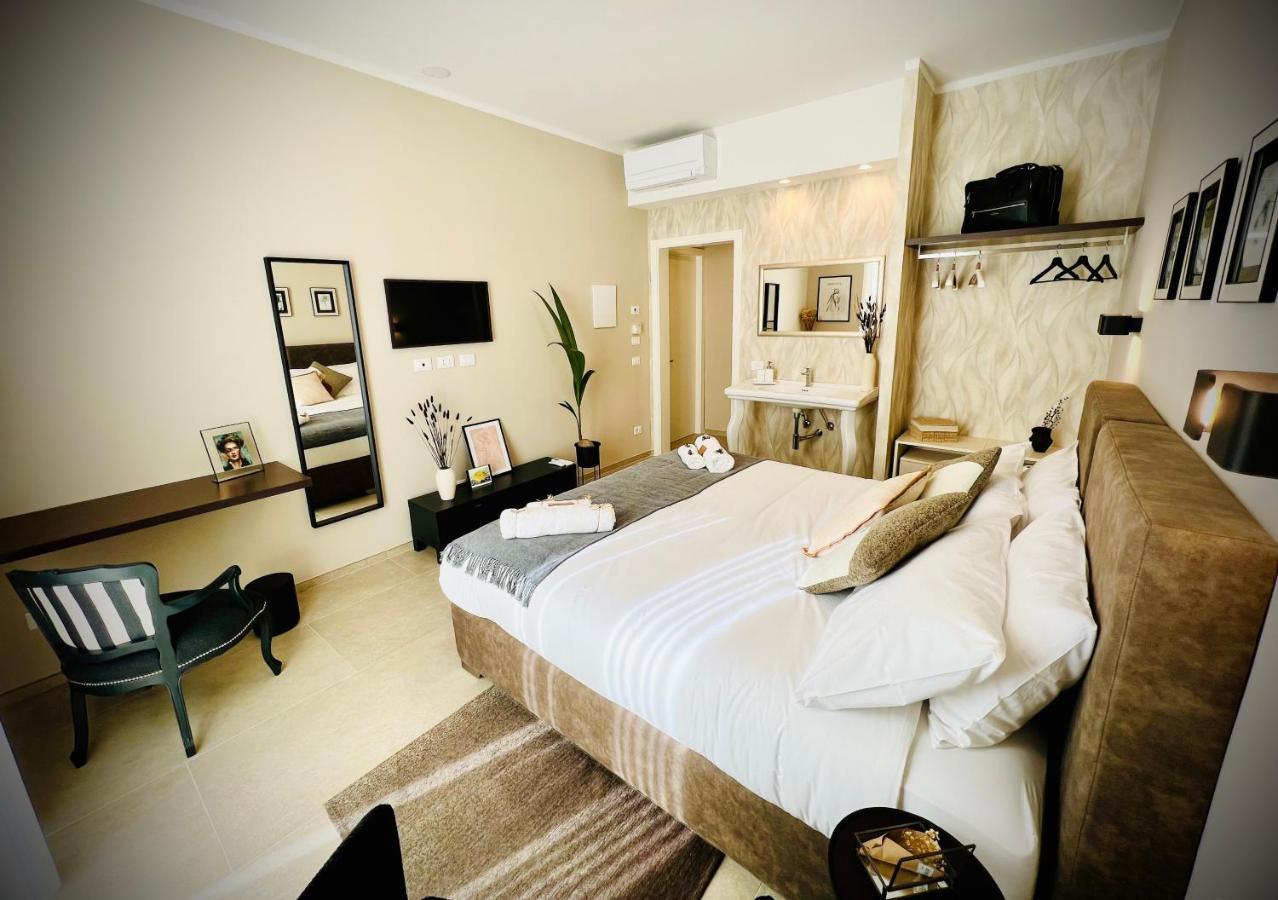 Deluxe Double or Twin Room Balcony,1469222771:JPEG