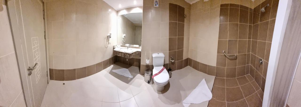 Double or Twin Room Partial Sea View