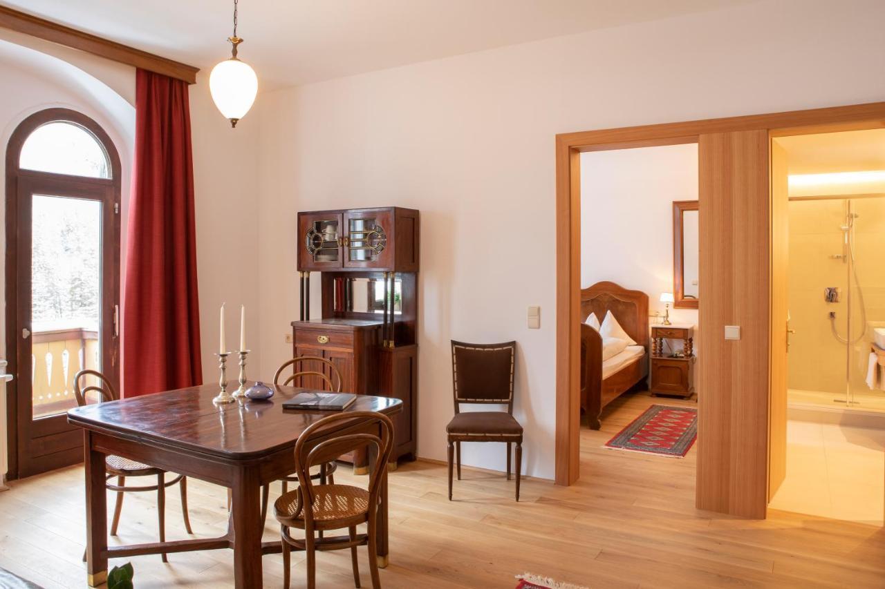 Appartamento con 2 Camere da Letto e Vista Lago
