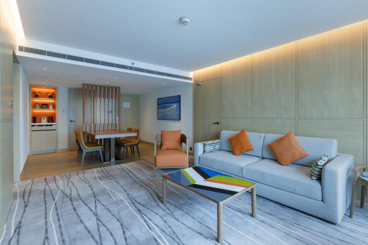 EPIC II Executive Lounge Access
