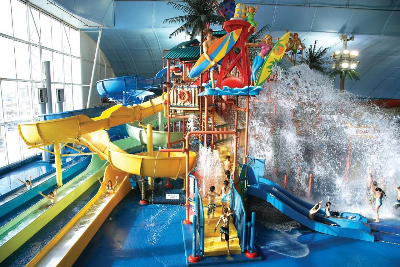 Room Two Queen Beds 4 Waterpark Passes