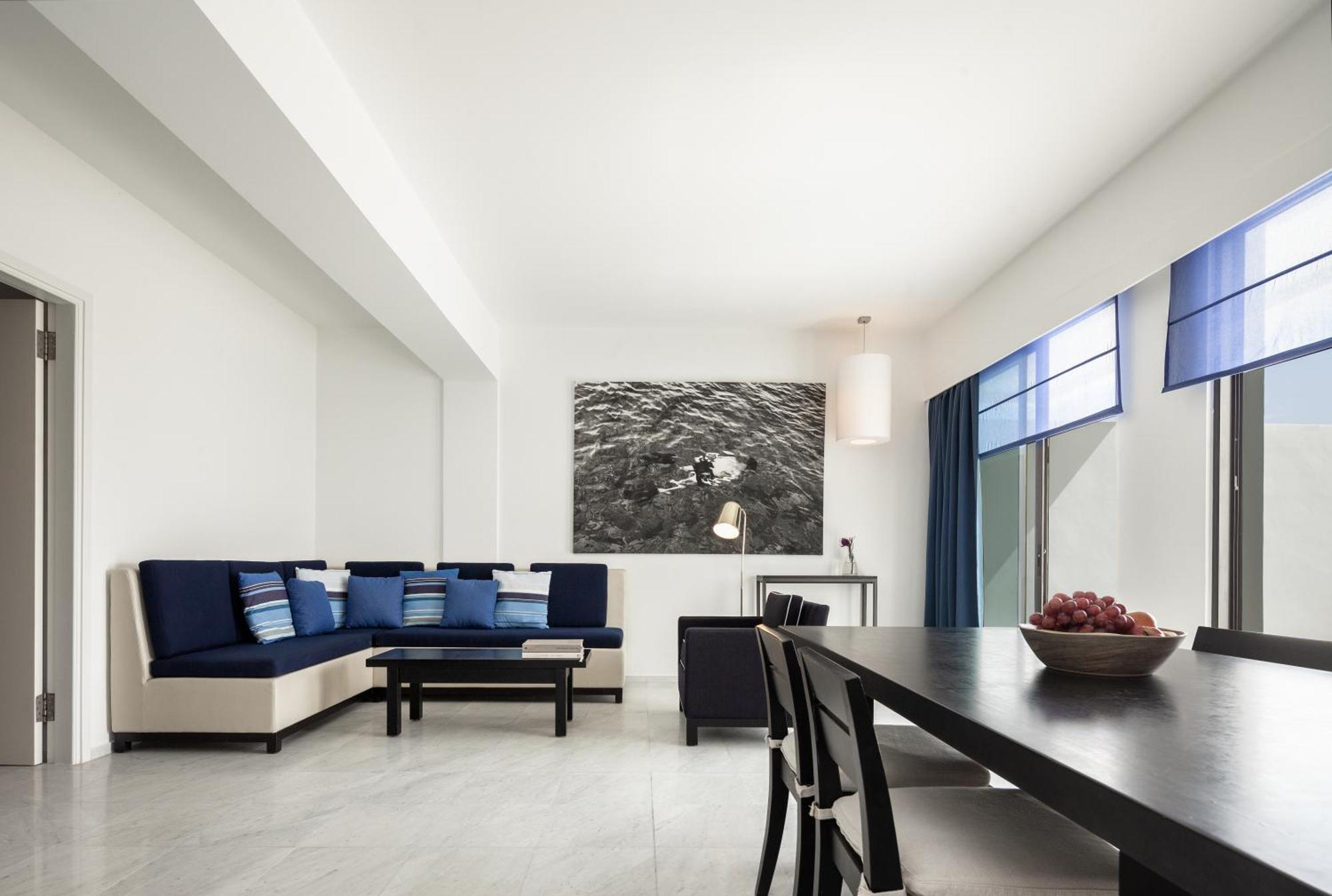 Deluxe Two Bedroom Sea View Suite