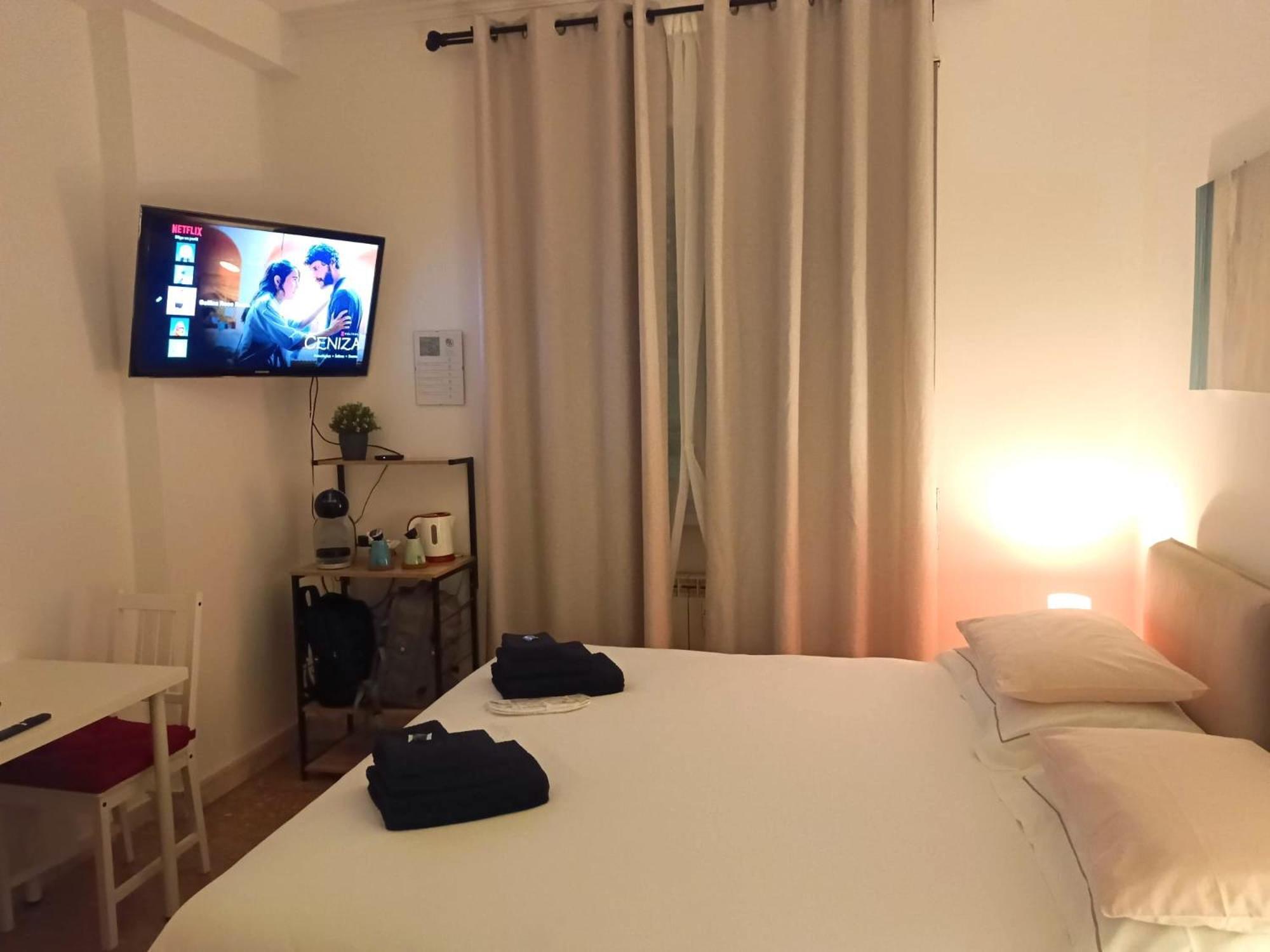 Camera Matrimoniale/Doppia con Letti Singoli con Bagno Privato