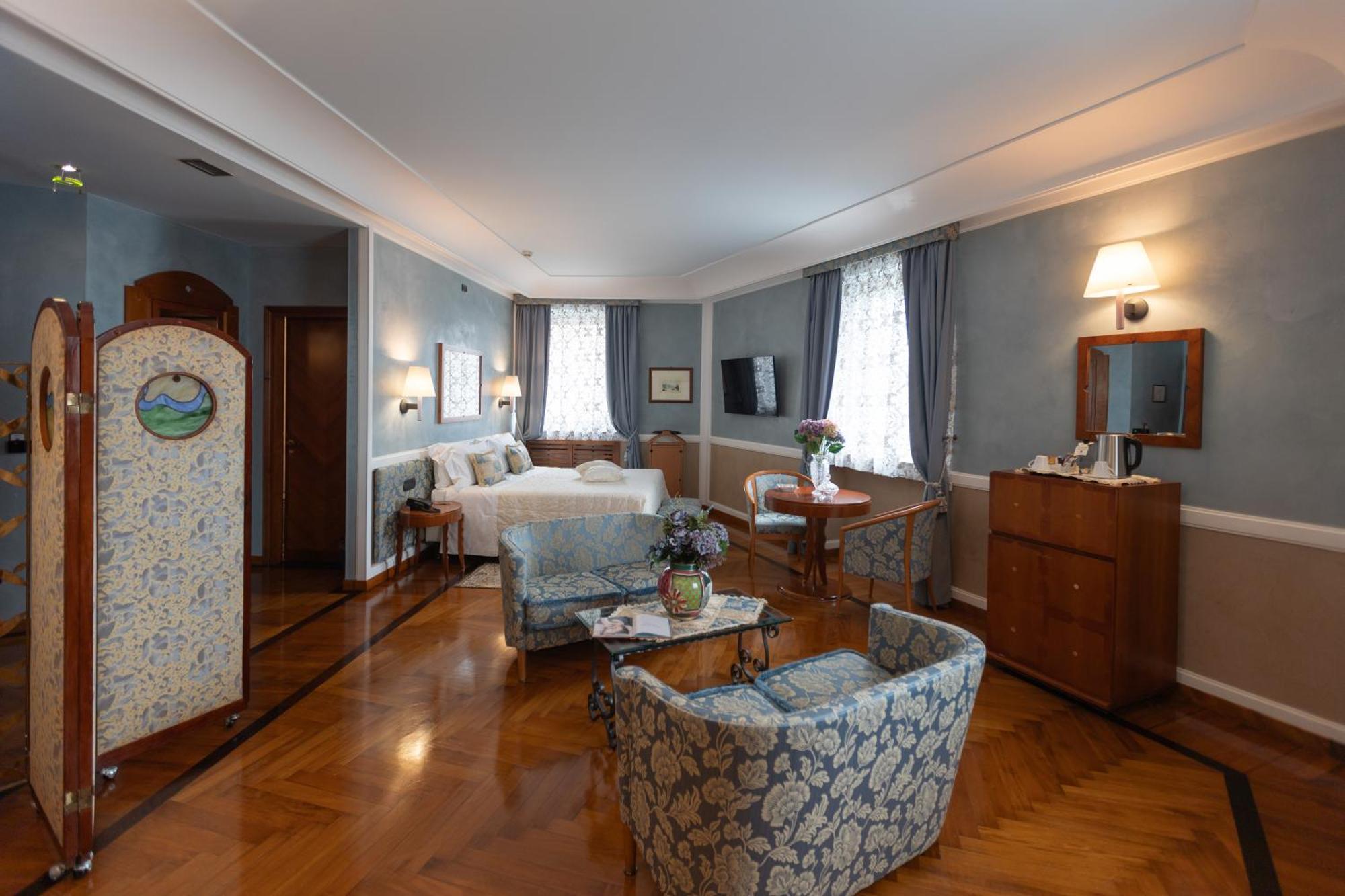 Queen Suite