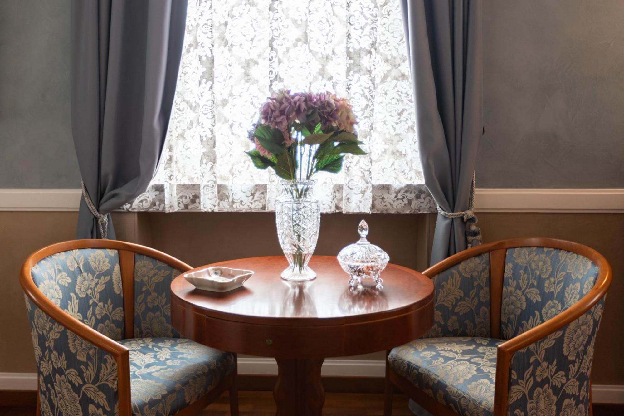 Queen Suite