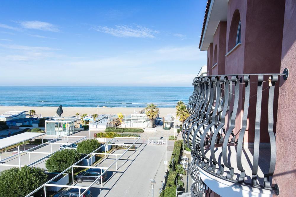 Deluxe Double Room with Balcony and Sea View,1498990987:JPEG