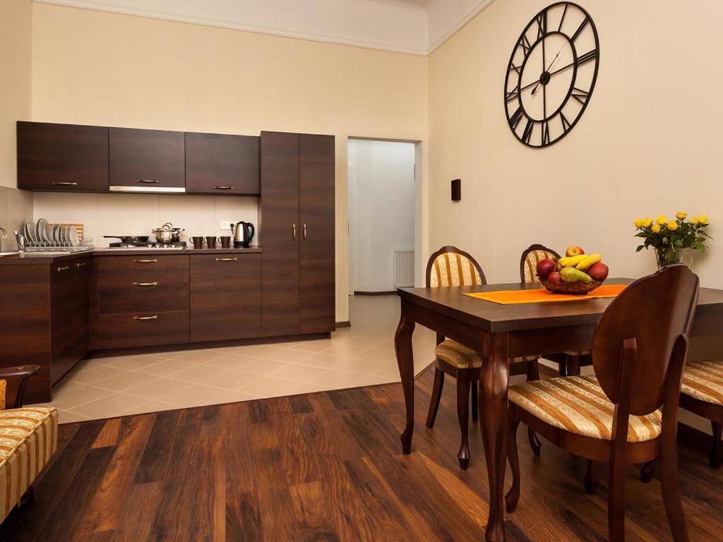 Deluxe Apartment Balcony