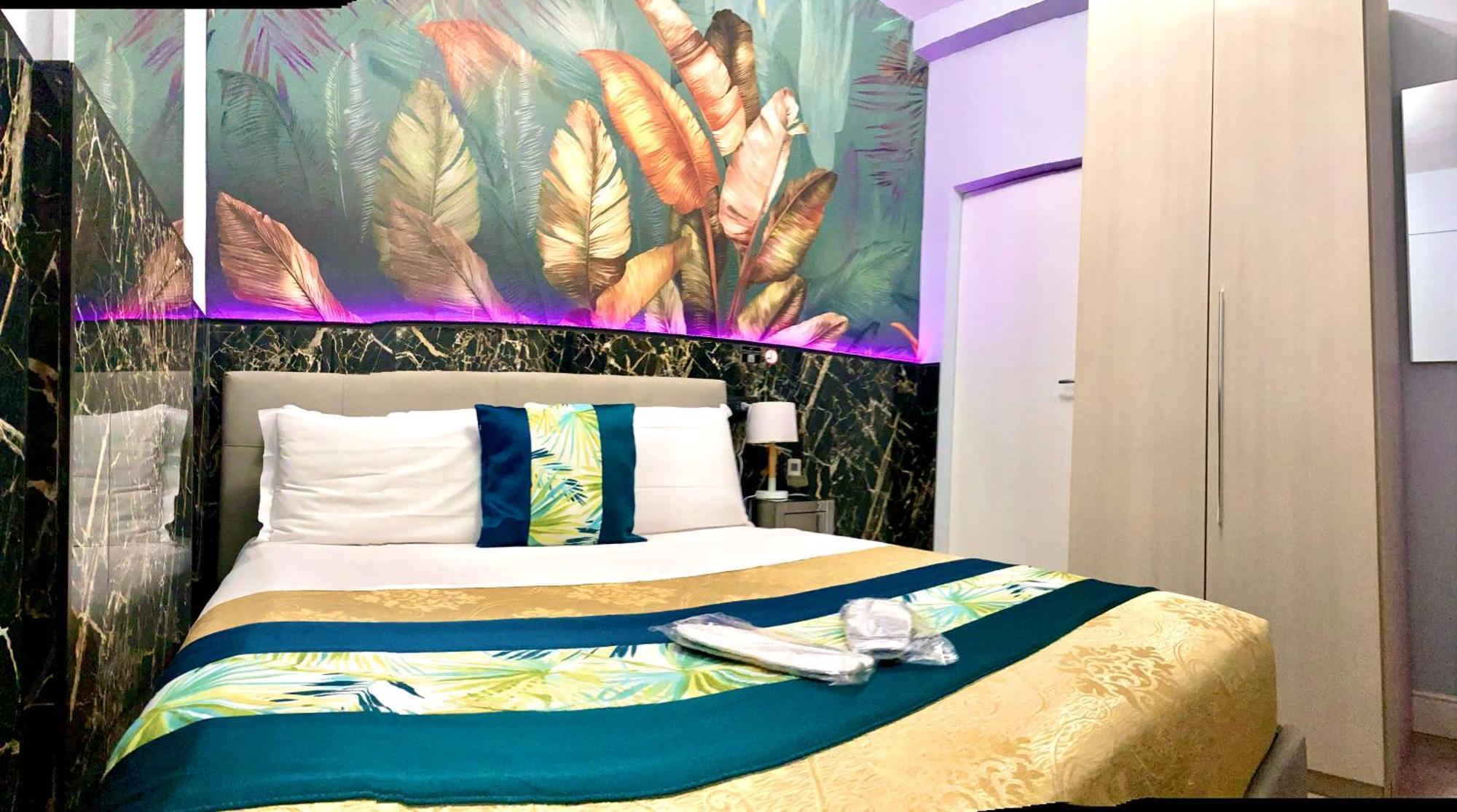 Small Double Room,1708334219:JPEG