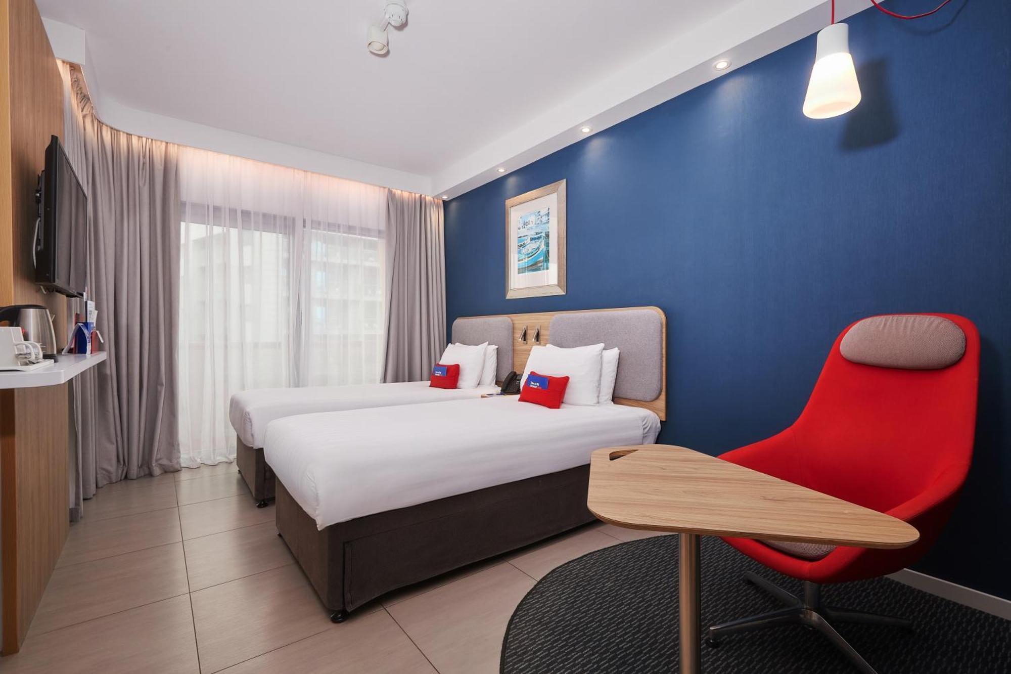 Standard Twin Room Two Twin Beds Balcony
