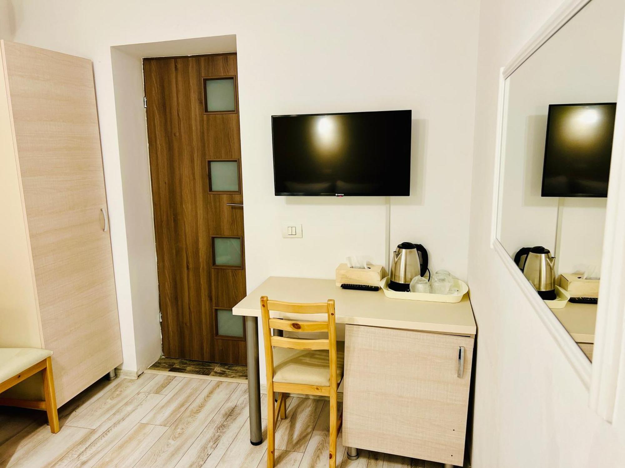 Basic Triple Room