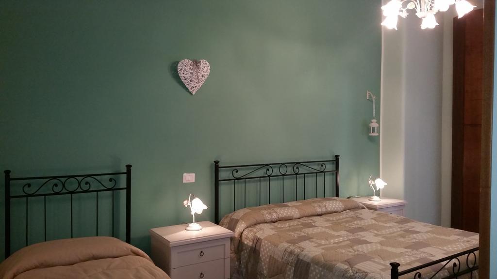 Camera Matrimoniale con Letto Supplementare
