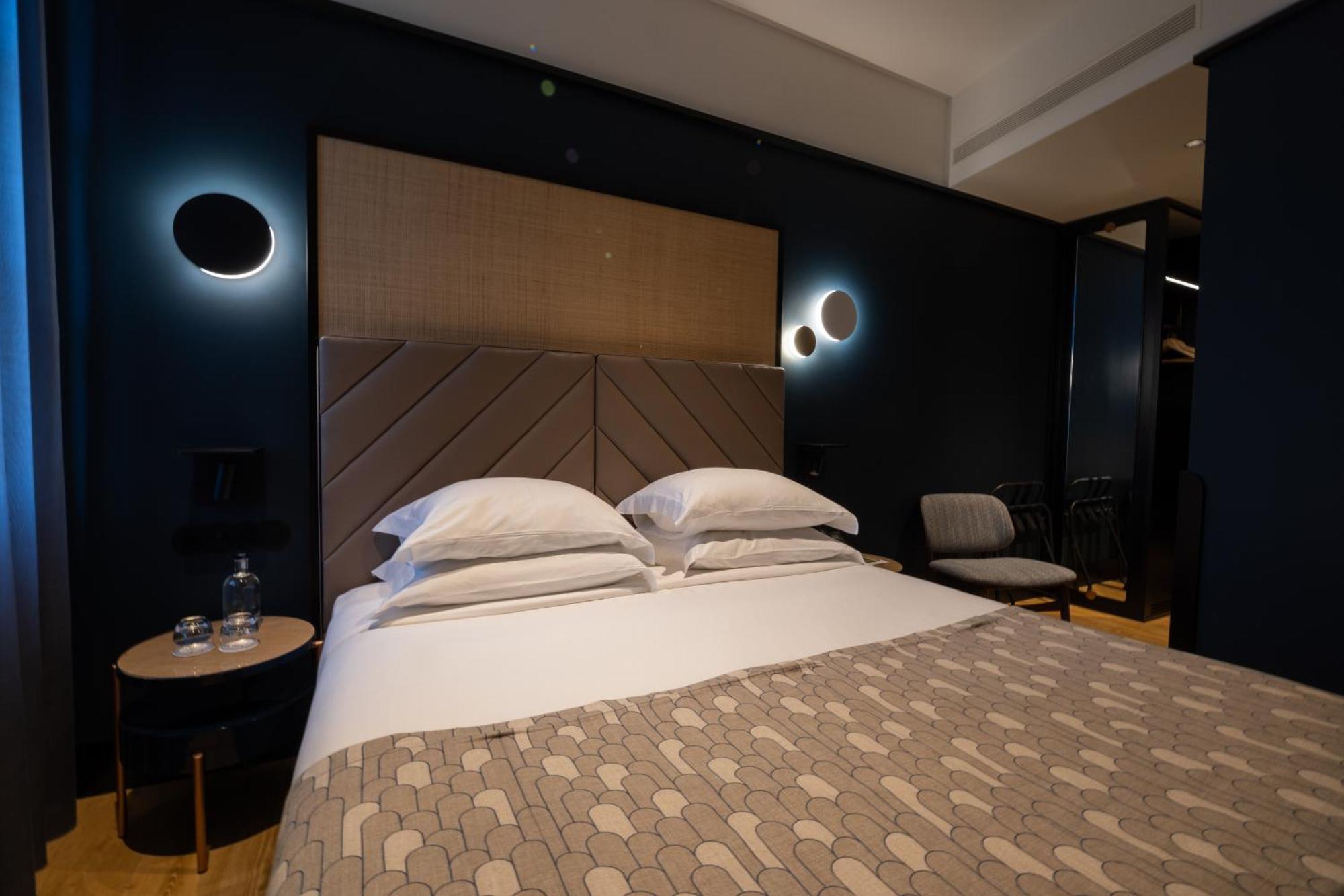 Double Room Aliados View