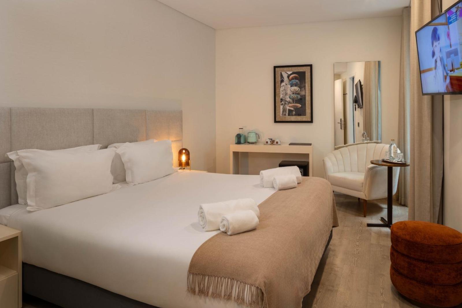 Deluxe King Room