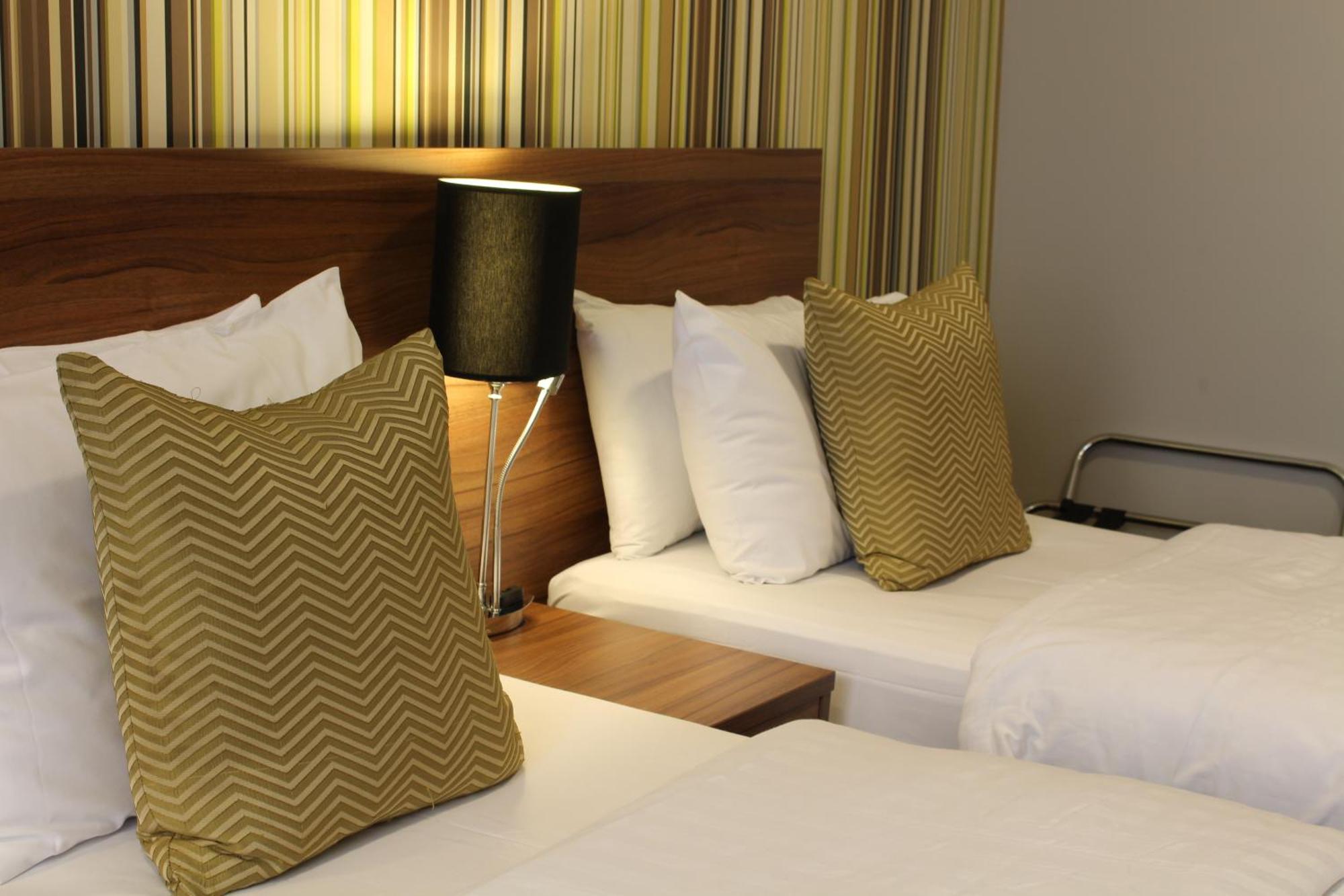 Twin Room,1516335397:JPEG