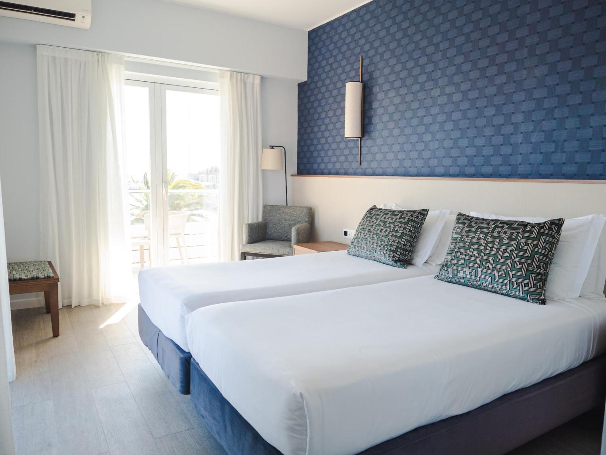 Superior Twin Room Sea View