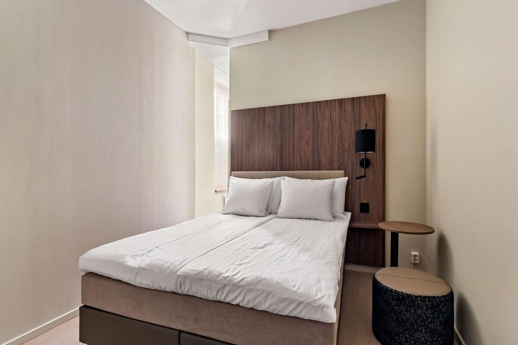 Double Room No Window
