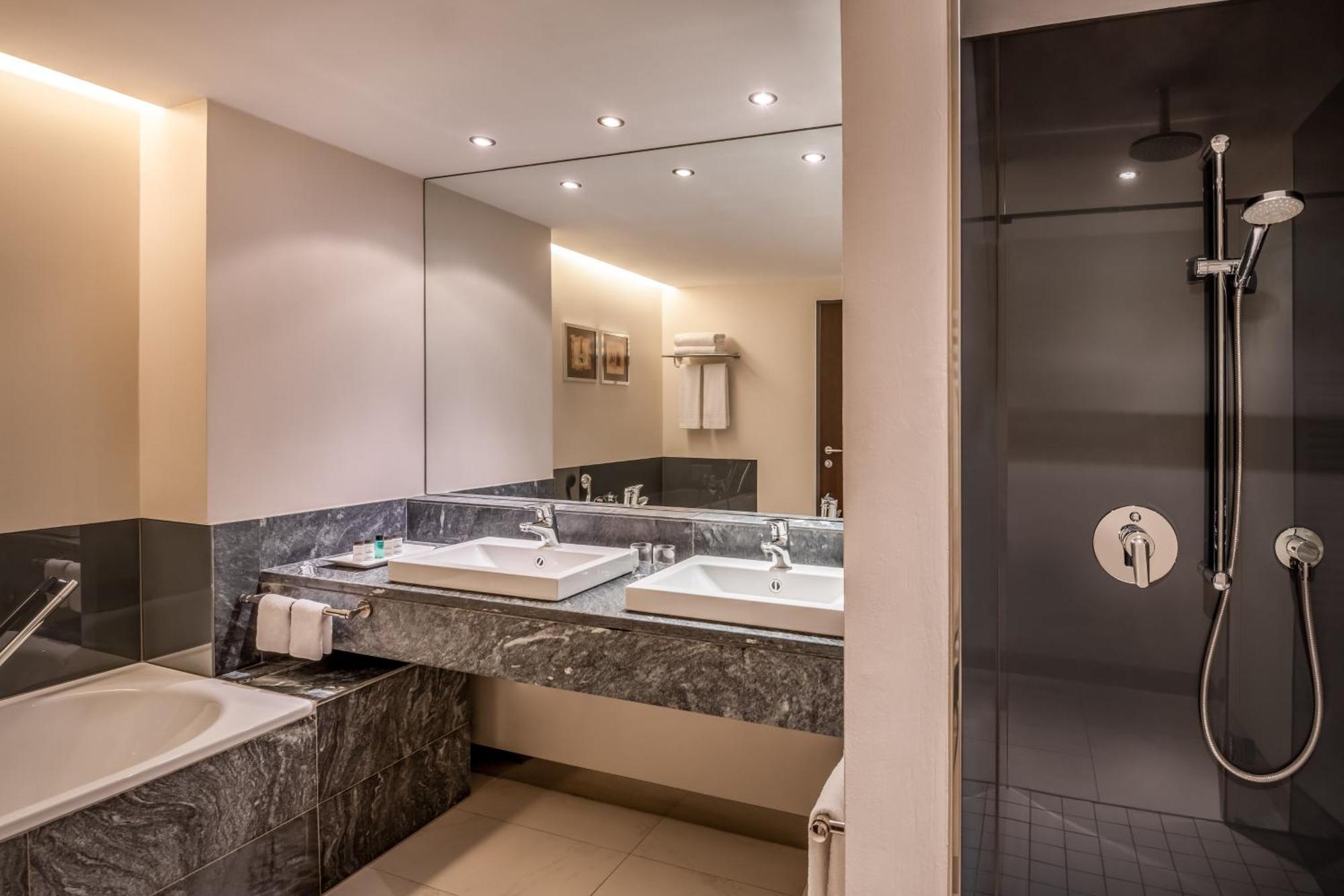 Suite Sky con Vista Giardino e Accesso Lounge