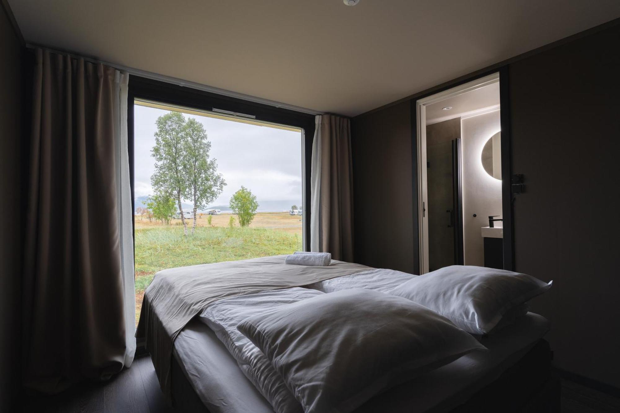 Aurora Glass cabin