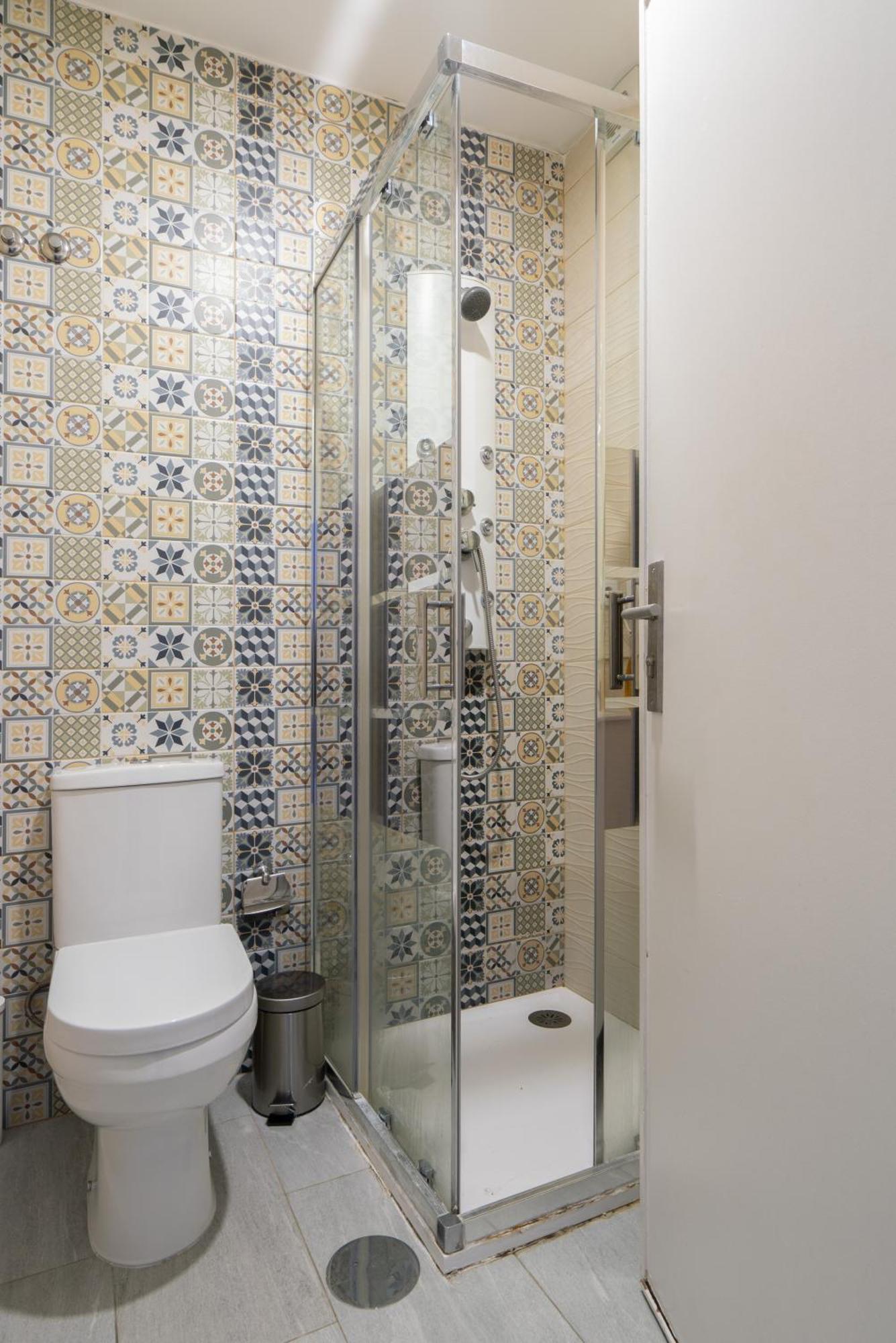 Double Room Private Bathroom