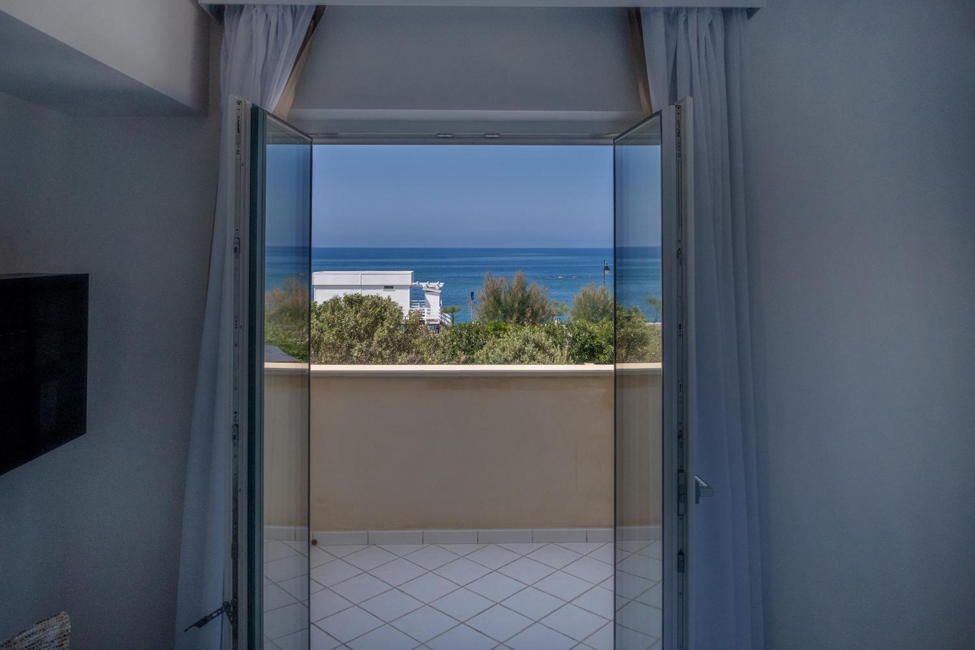 Camera Matrimoniale con Vista Mare