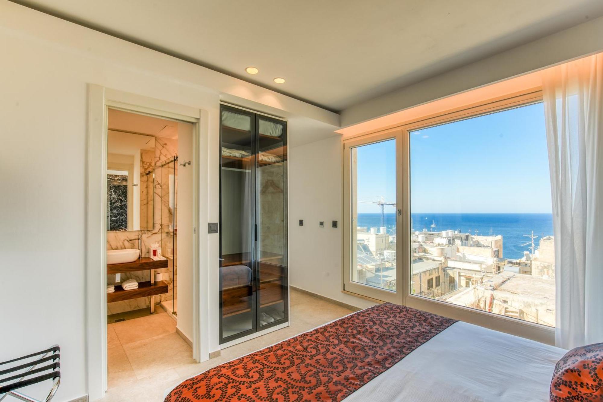 Deluxe Suite Sea View