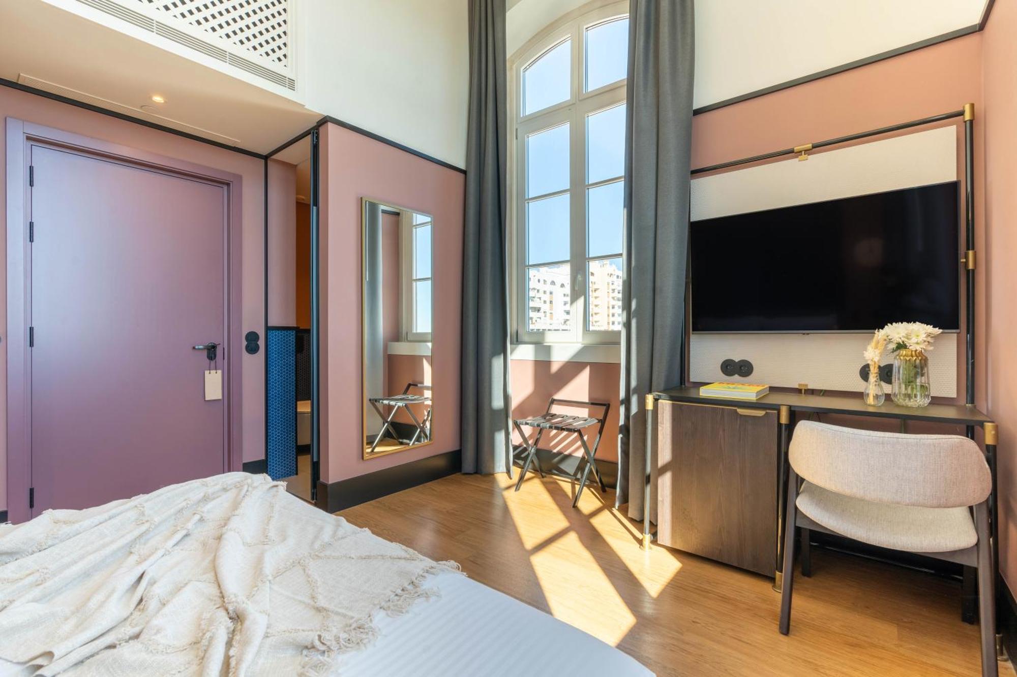 Cozy Double Room River View
