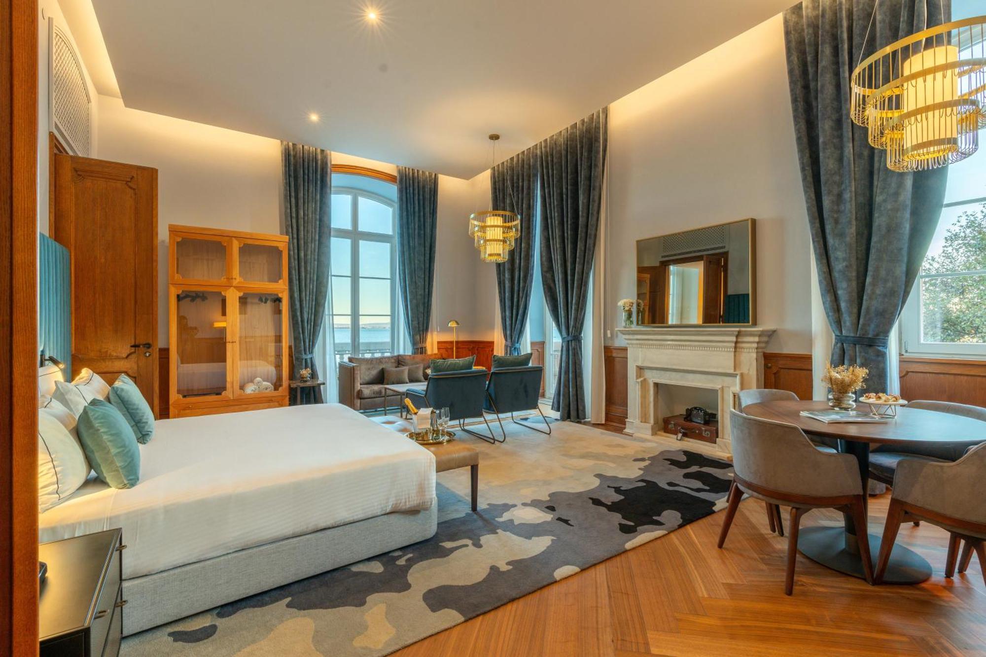 King Suite River View