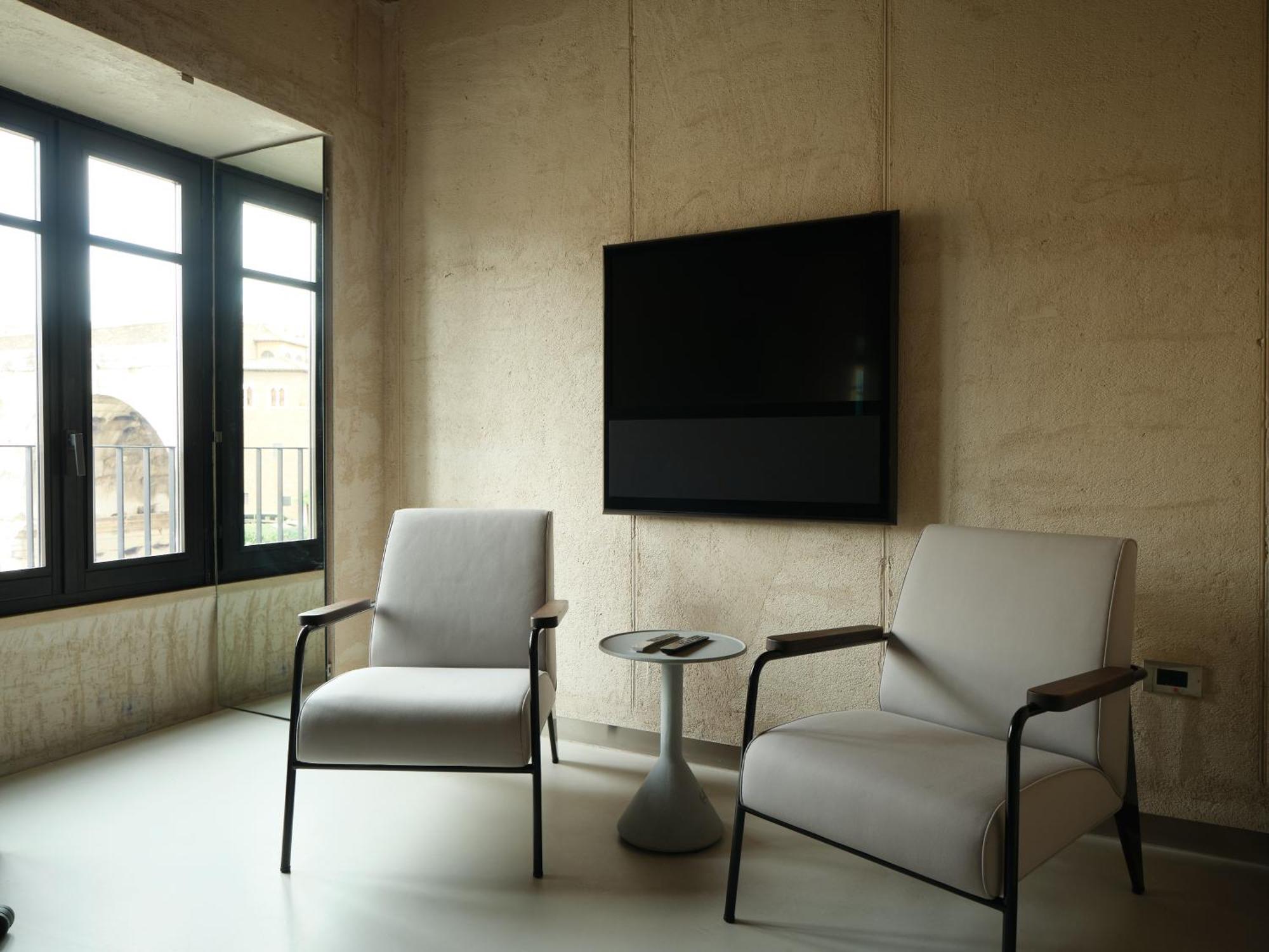 Studio Apartment,1529871091:JPEG