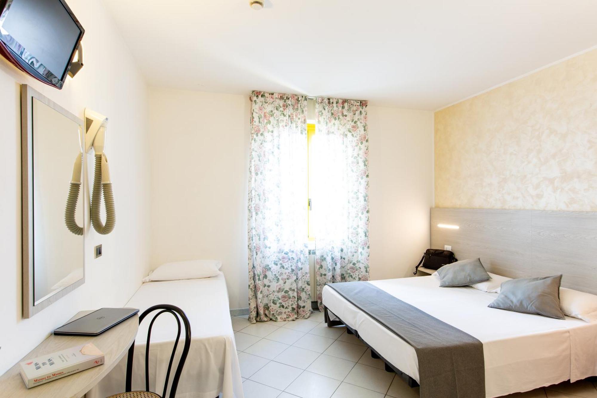 Basic Triple Room