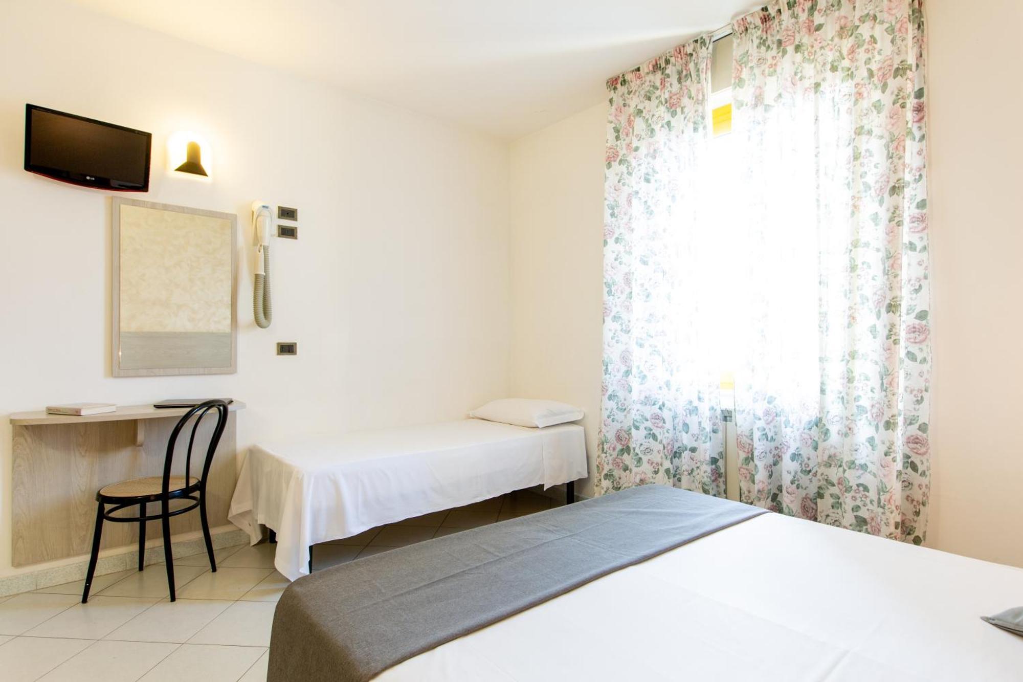 Basic Triple Room