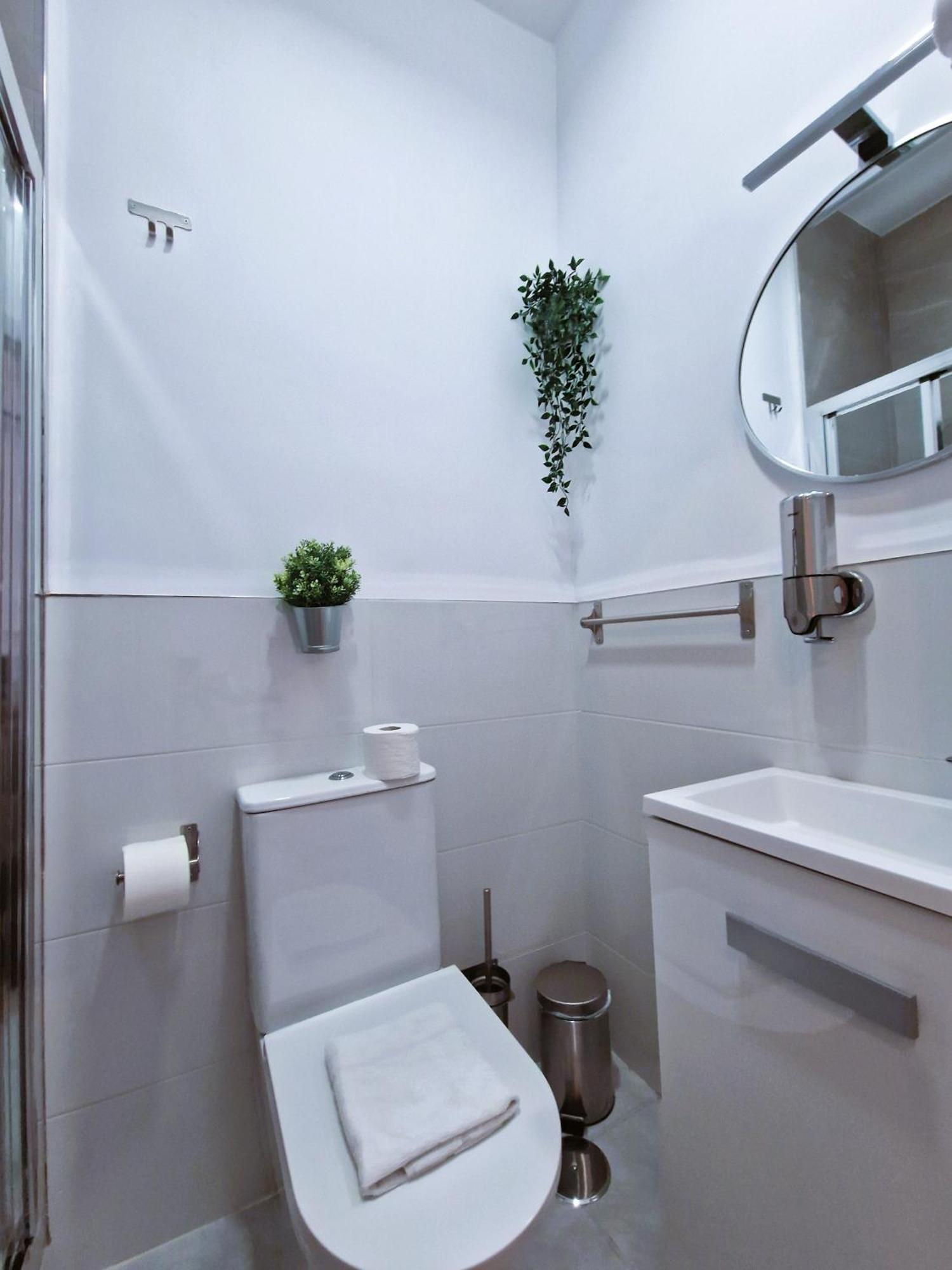 Camera Singola con Bagno Privato