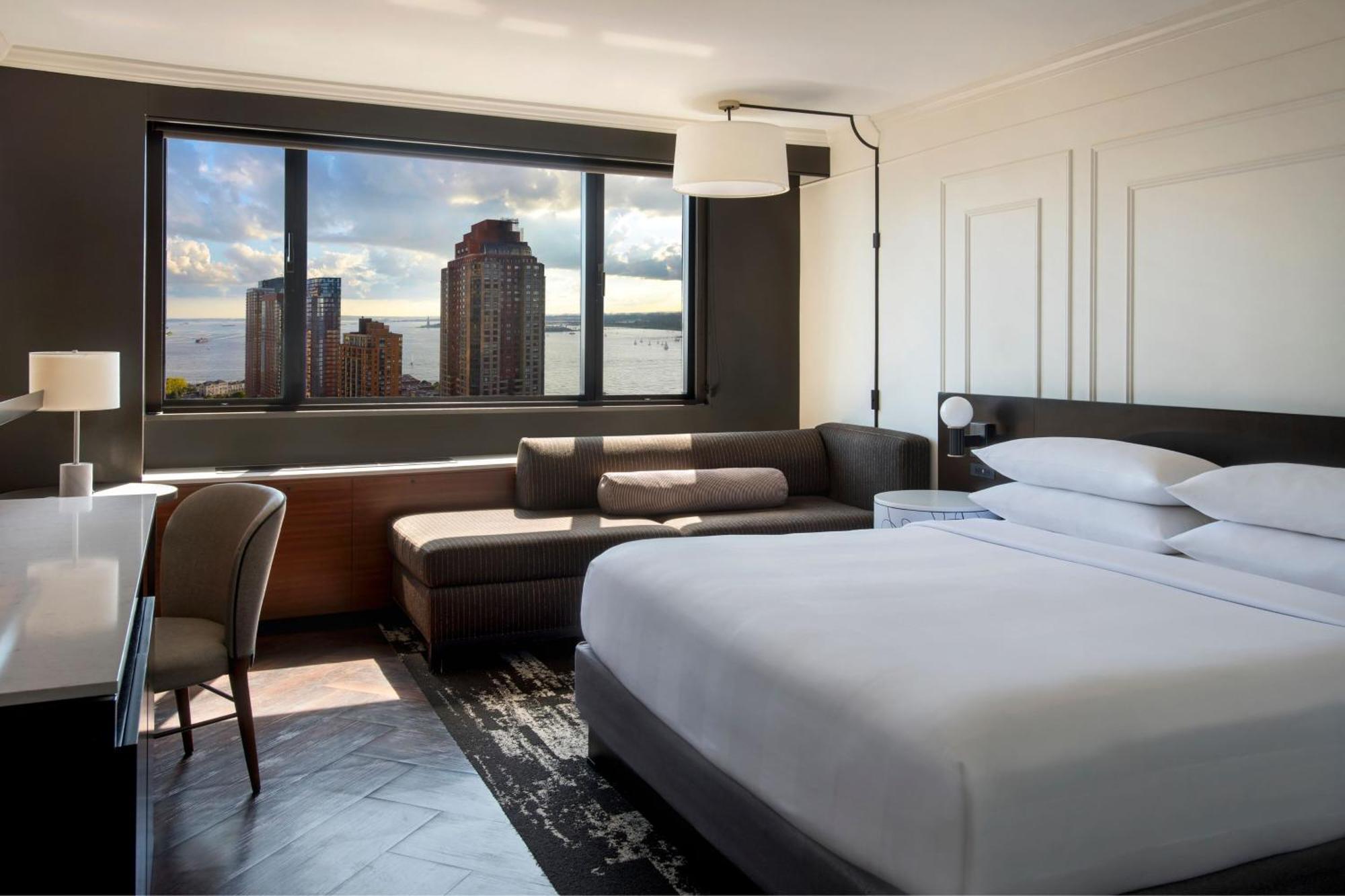Deluxe King Room Harbor View Hearing Accessible