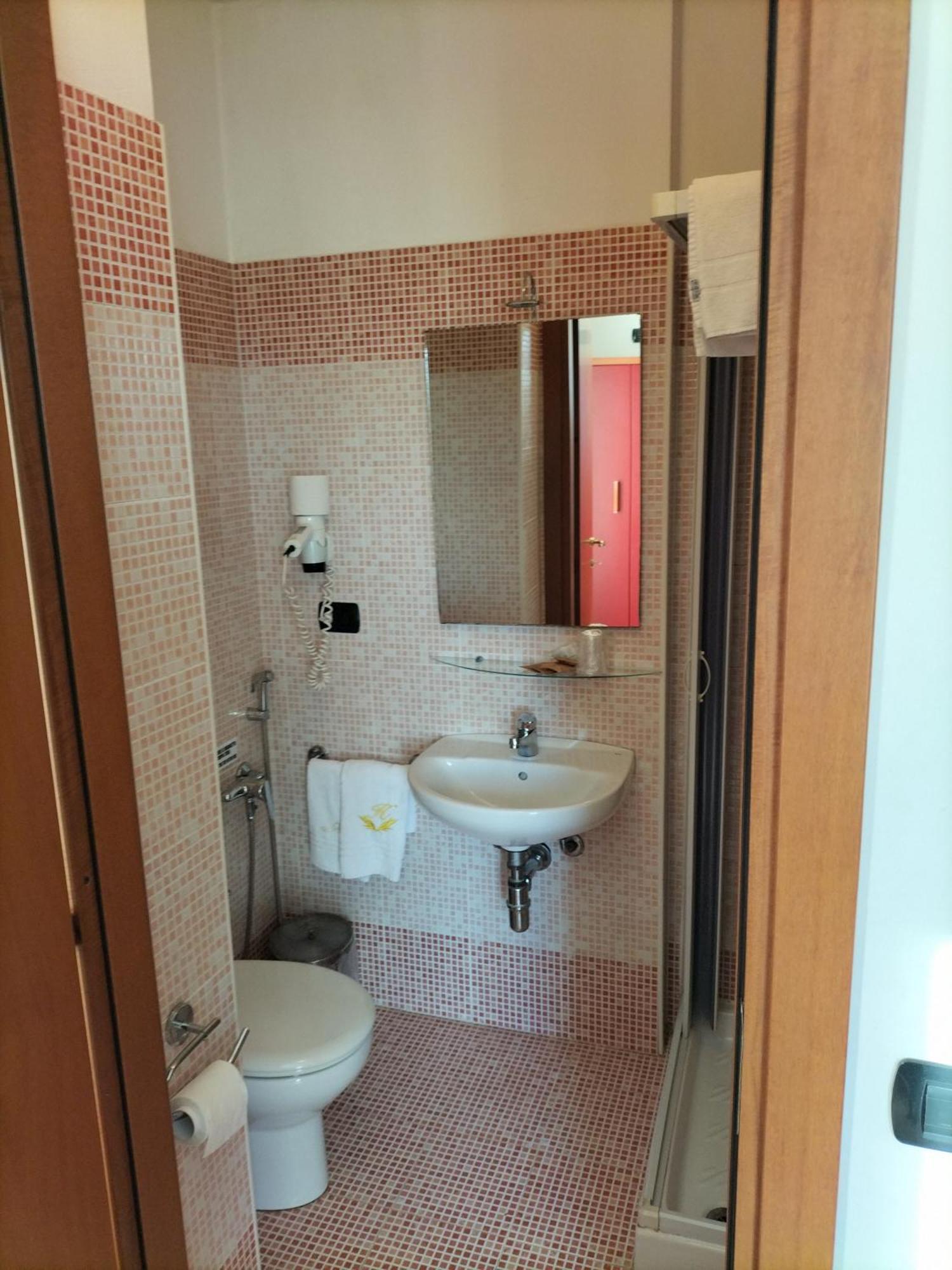Superior Single Room,1540668568:JPEG
