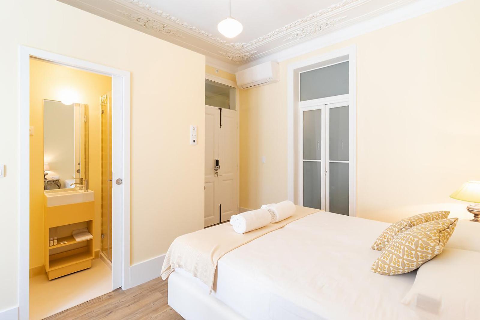 Double Room Private Bathroom