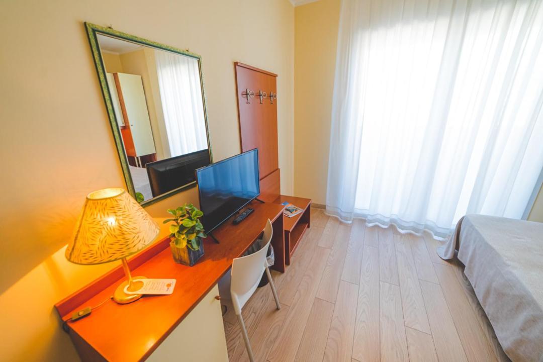 Double Room,925974316:JPEG