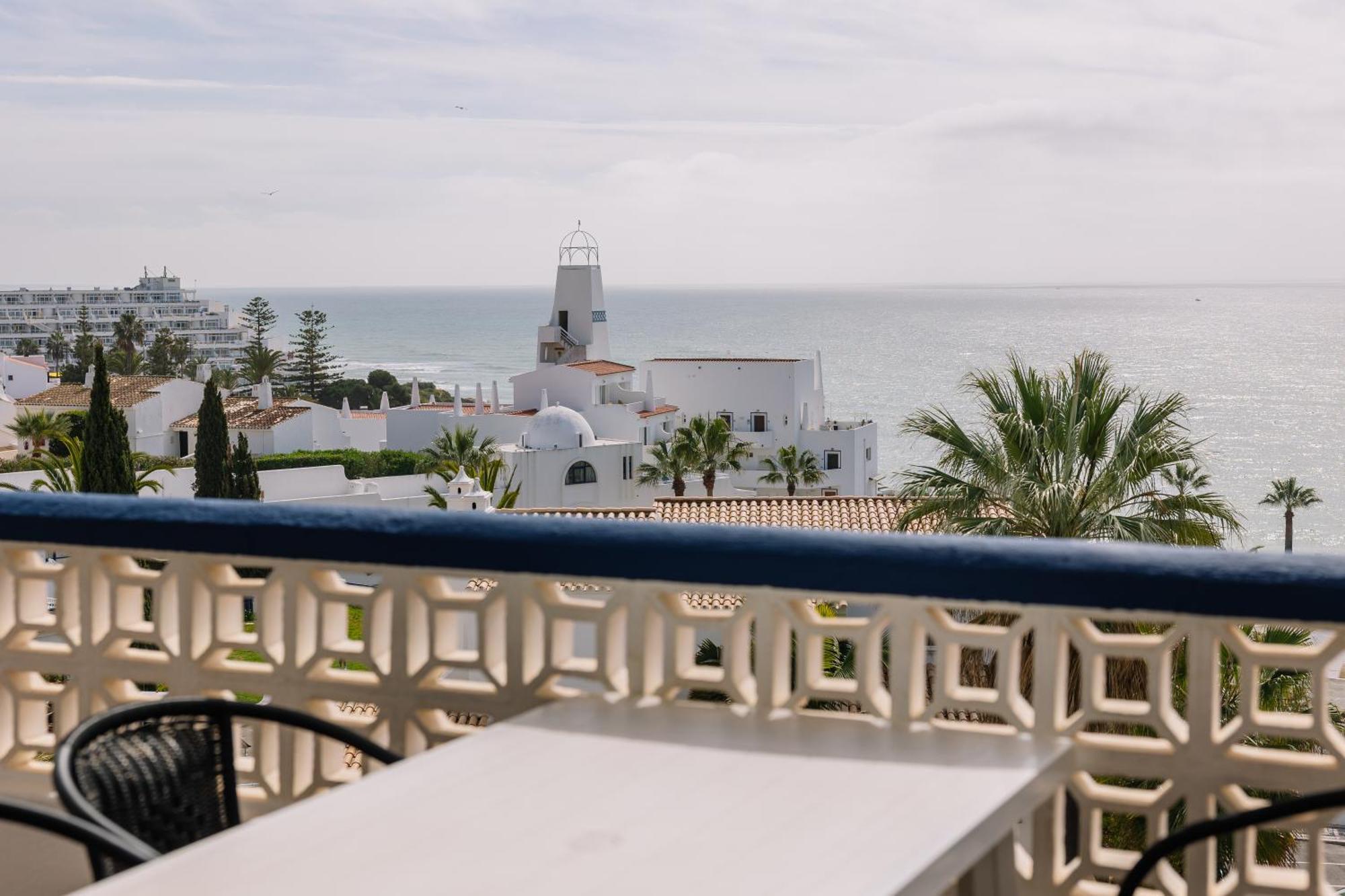 Premier One Bedroom Sea or Pool View Apartment All Inclusive Signature