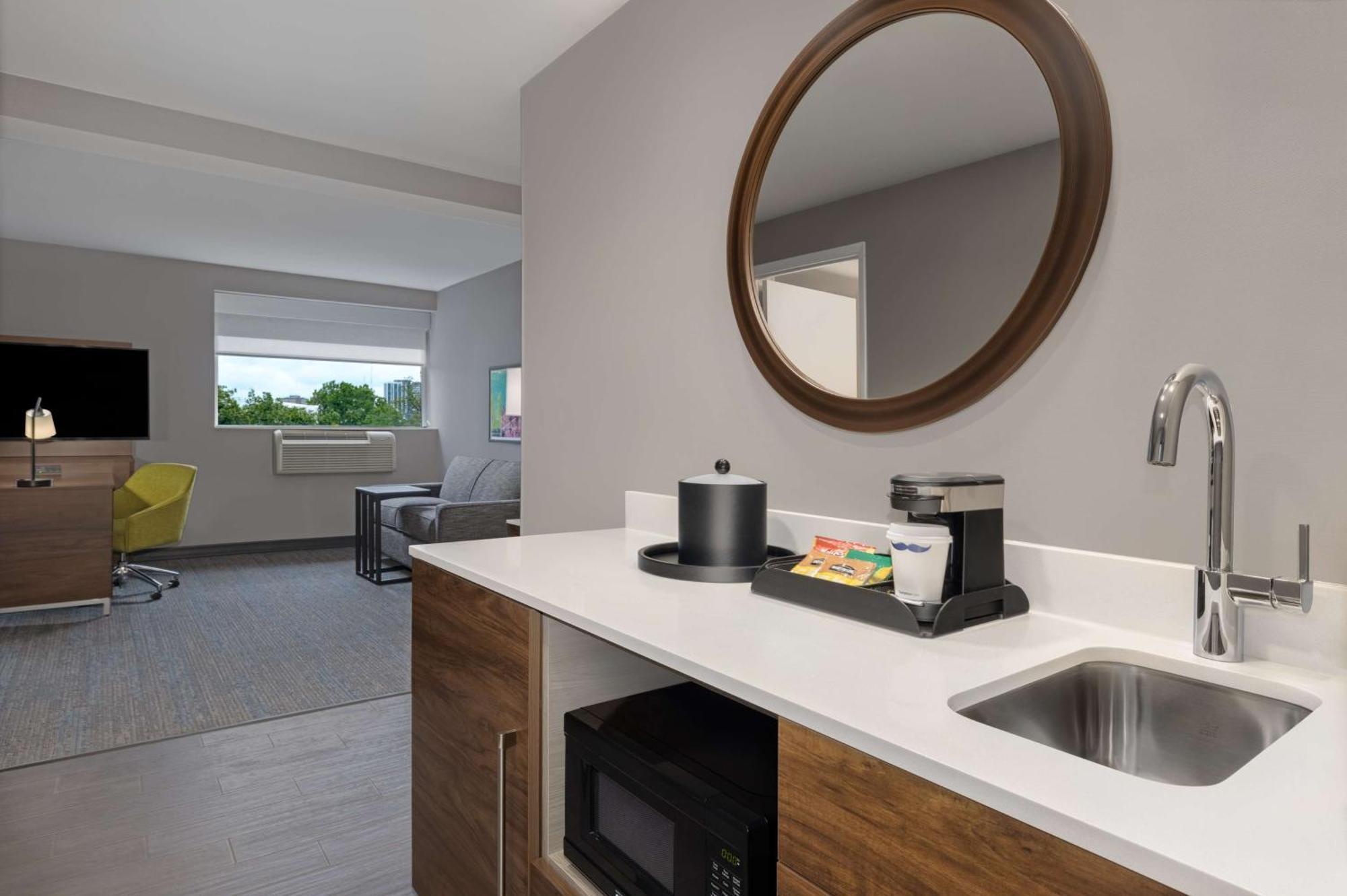 King Studio Suite Park View