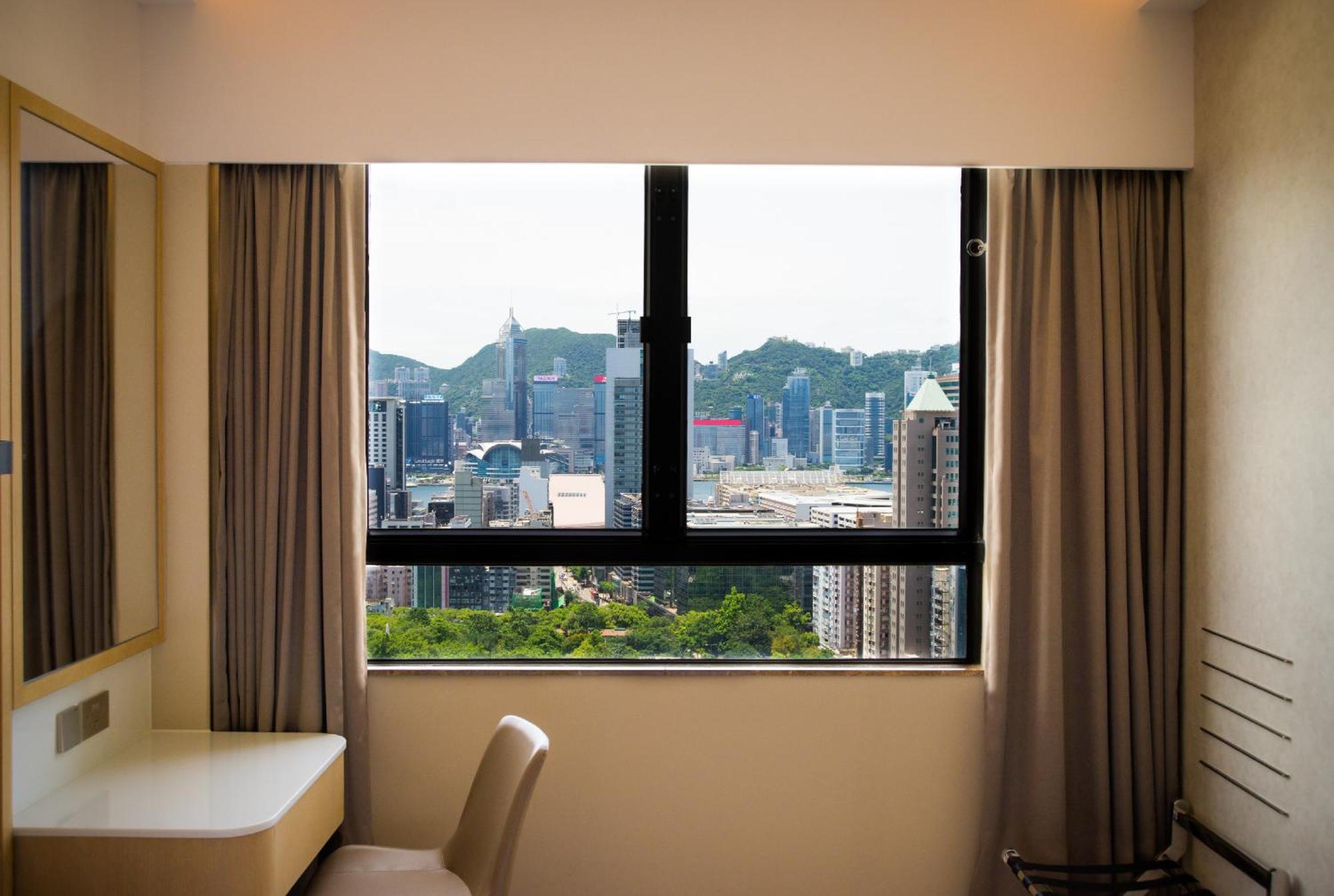 Club Floor Harbour Parkview Twin Room