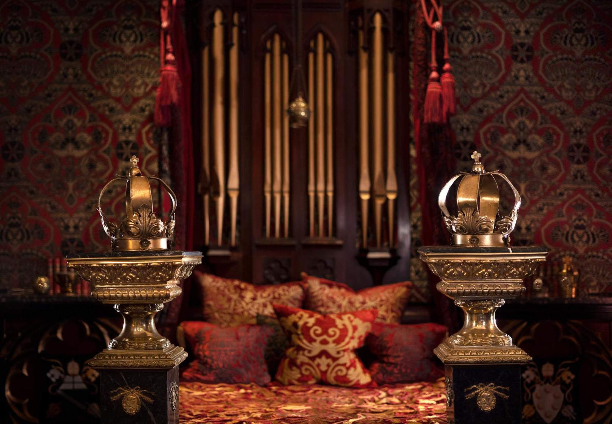 Deluxe Suite Vestry,1543828816:JPEG