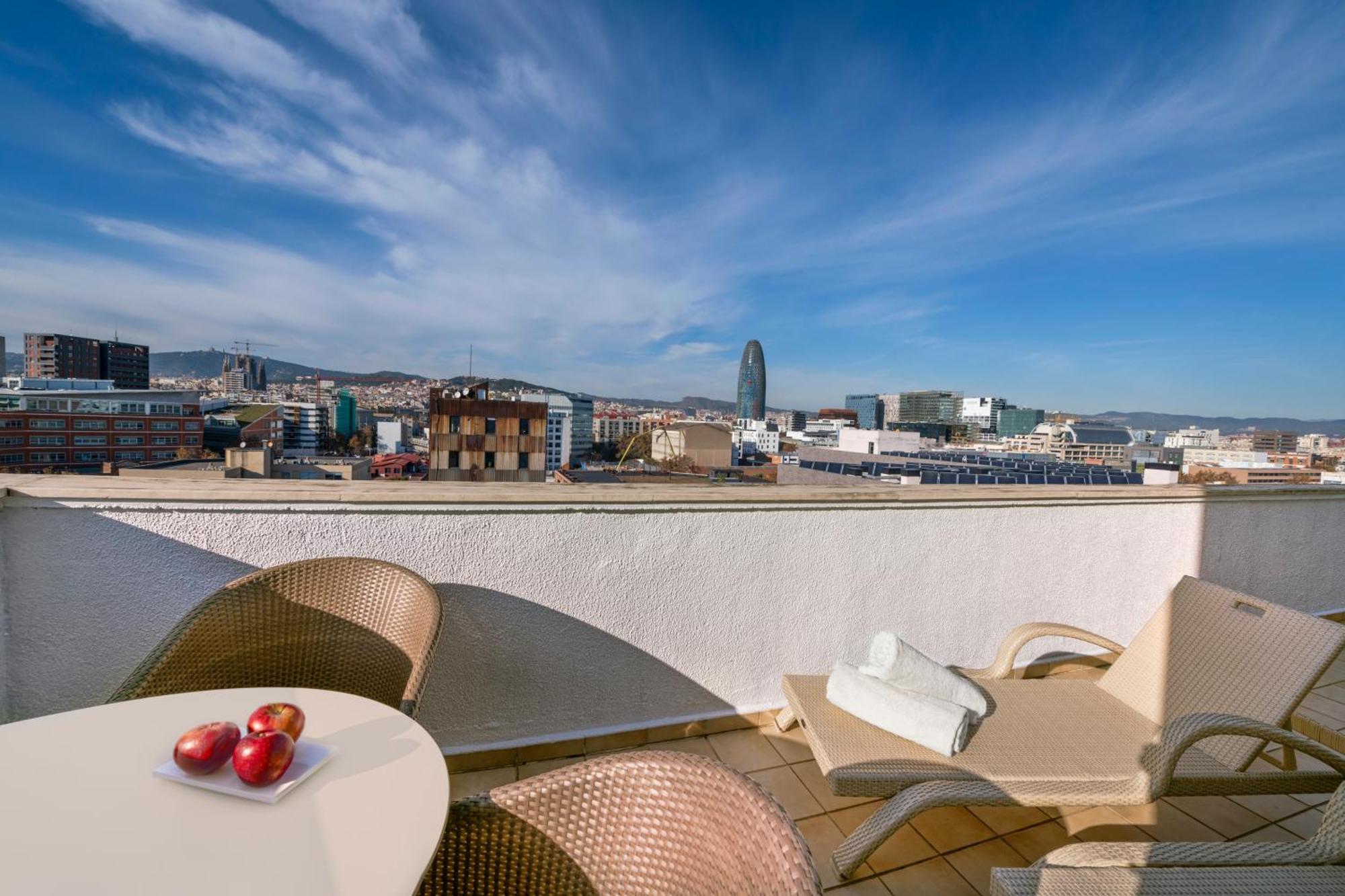 Deluxe Double Room with Balcony & Spa access,773271169:JPEG