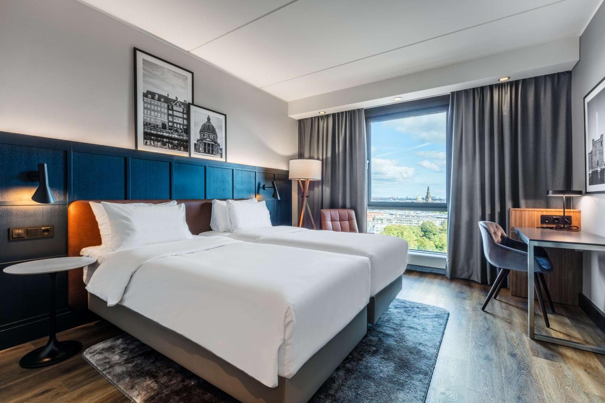 Premium Room Skyline Lake View
