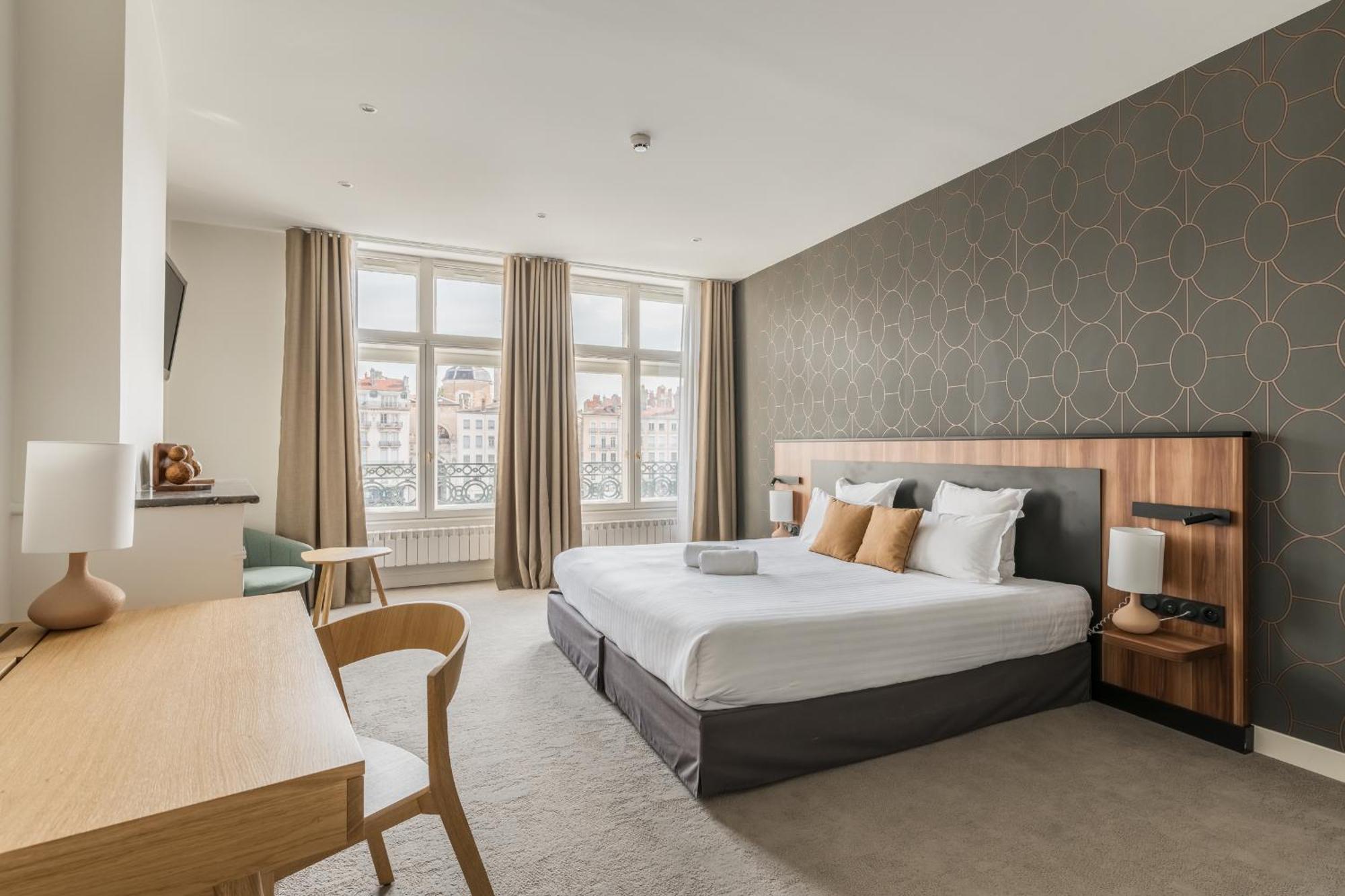 Deluxe Double Room River View